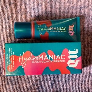 ☃️ URBAN DECAY “Obsessed ” Blush Glow